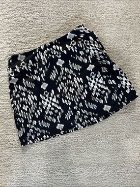Black & White Abstract Print Skort